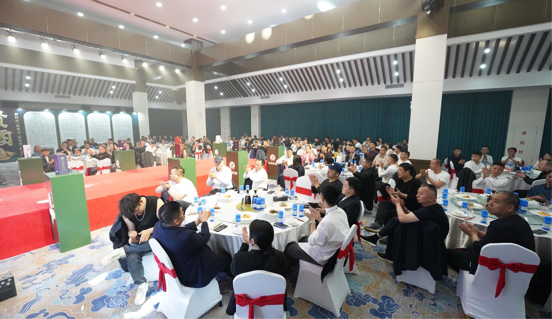 1713177000113309.jpg 6晚宴.jpg